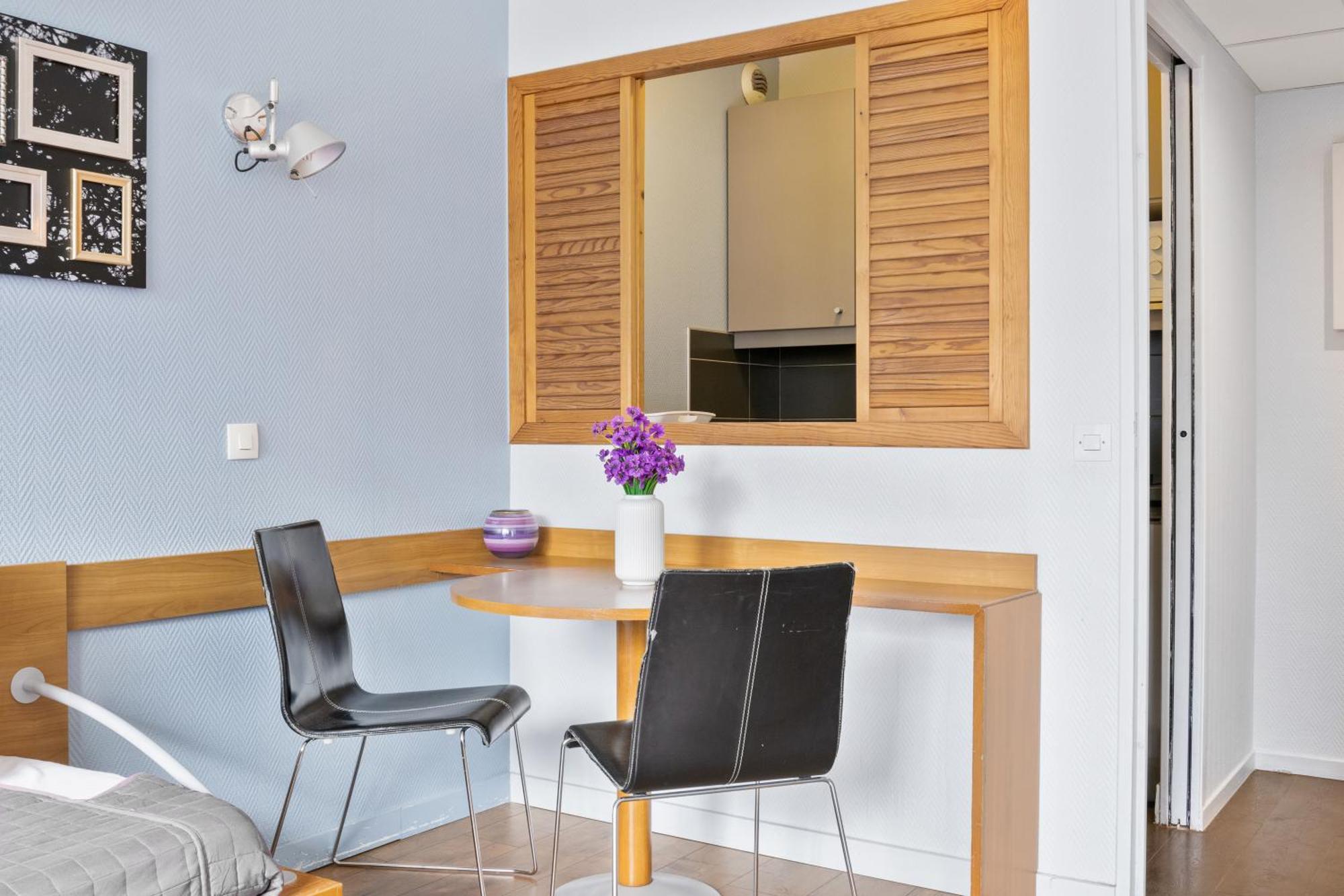 Grand Appartement Avec Balcon - Proche Parc Des Expo - Parking Privee イシー＝レ＝ムリノー エクステリア 写真